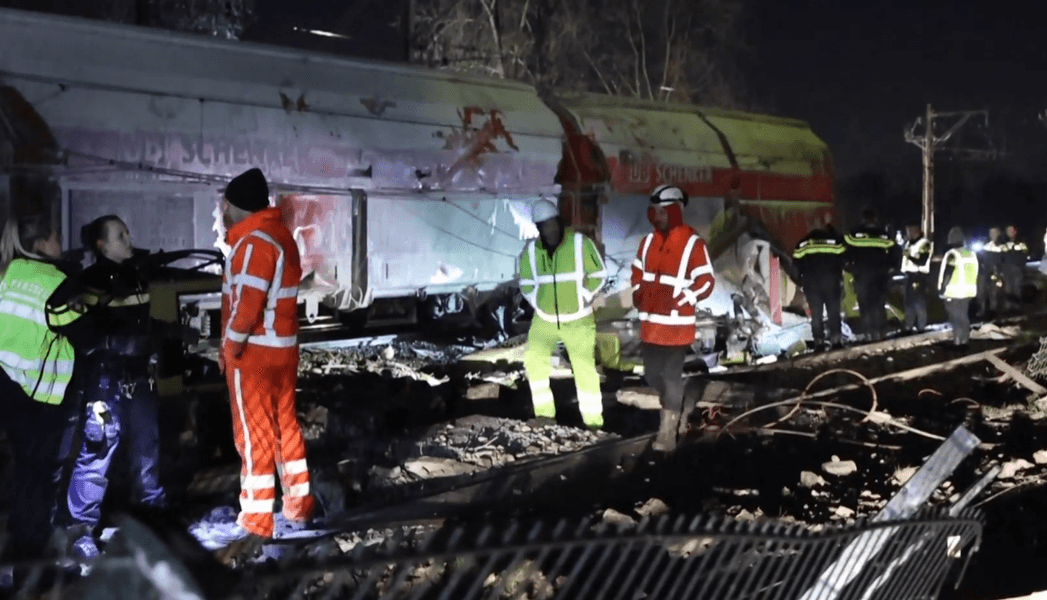 поезд, нидерланды, авария, дтп, крушение, столкновение