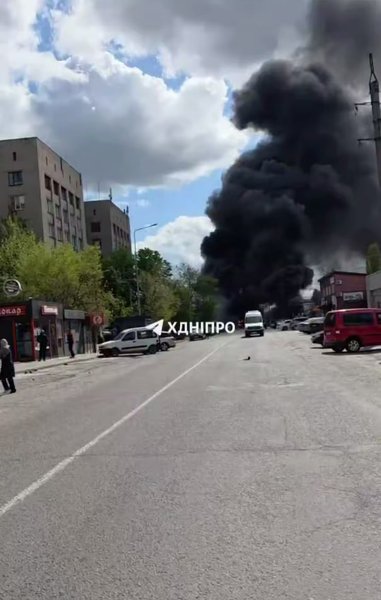 Дроны ВС РФ атаковали автобус в Днепре 30 апреля