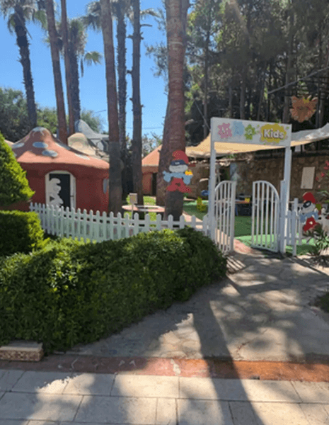 Семейный отпуск в Турции обернулся разочарованием для молодых родителей, которые потеряли деньги из-за туроператора