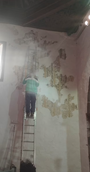 Священник уничтожил уникальные фрески в церкви, Тенерифе, Гектор Лунар, церковь Святого Антония Падуанского, курьезы, фото