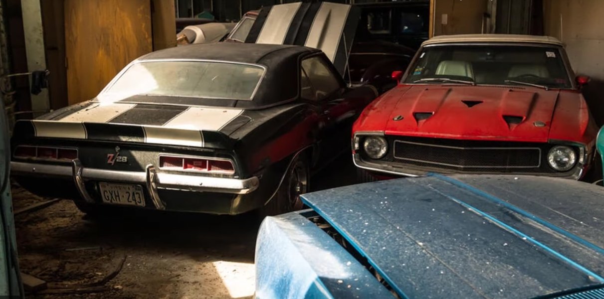 Chevrolet Camaro і Ford Mustang Shelby GT500 Chevrolet Camaro і Ford Mustang Shelby GT500