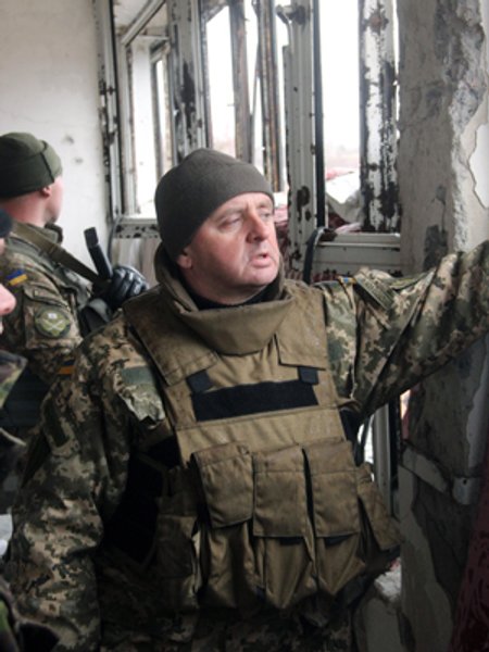 

Виктор Муженко: "За весь период 6 волн мобилизации было призвано 210 тыс., из них около 180 тыс. – в ВСУ, и 35 тыс.  добровольцев"
