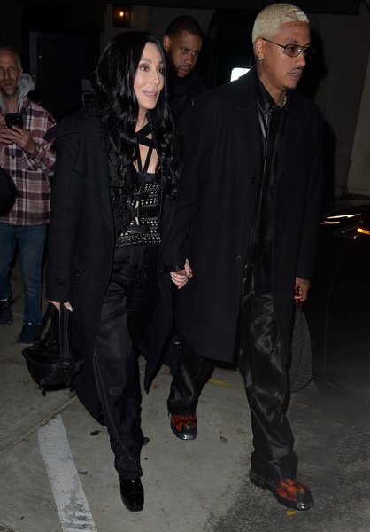 шер, поп дива, певица шер, новый бойфренд, шер роман