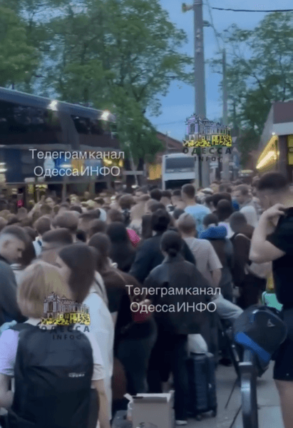 Украинцы массово ехали на концерт Коржа в Бухаресте