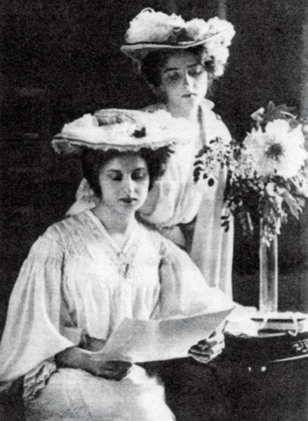 

Дочери Щепановского Флора и Элеонора присутствовали в зале суда при объявлении приговора. Фото 1909 года
