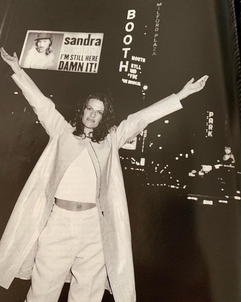 Сандра Бернхард