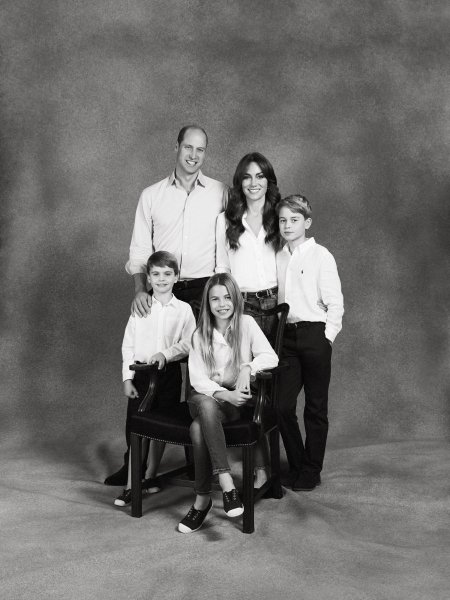 Кейт Миддлтон и принц Уильям с детьми qkxiqdxiqzridqxatf