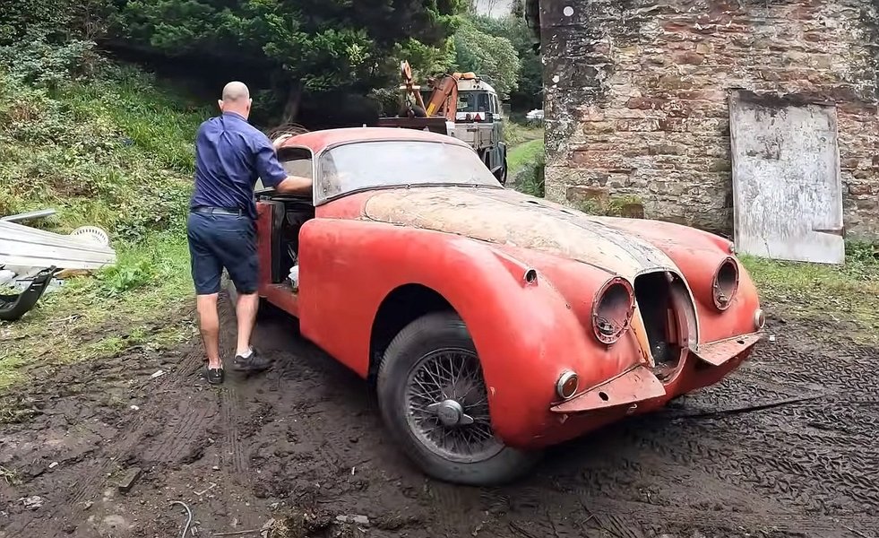 Jaguar XK140, ретро авто, коллекция авто, заброшенные авто