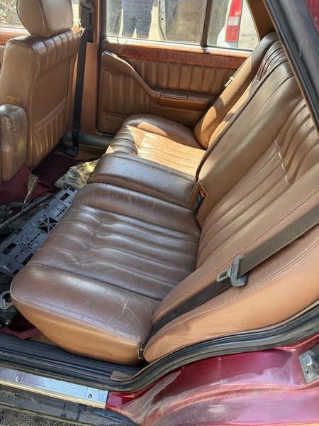 Салон Lancia Thema 8.32 Салон Lancia Thema