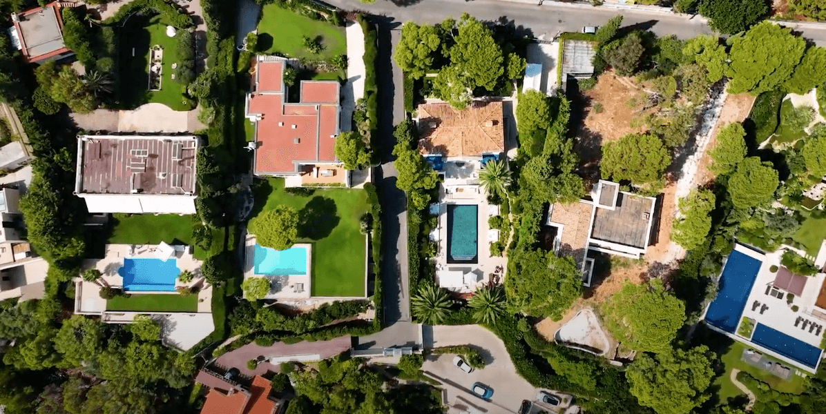 Дом бизнесмена Виталия Хомутынника