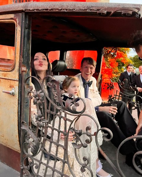 Тиш Вайншток, редактор вог, том гиннесс, свадьба, диана митфорд