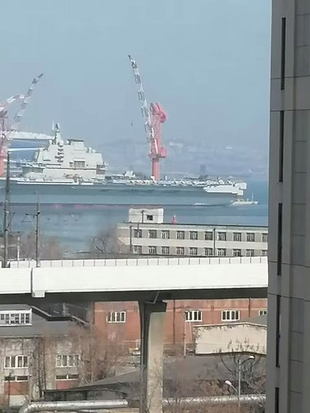 J-35 на авианосце Liaoning