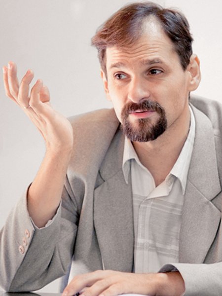 

Юрий Черноморец: "Религиозная мораль гибка. В Украине церкви охотно сотрудничают с политиками, стараясь не драматизировать ситуацию, всегда надеясь на лучшее"
