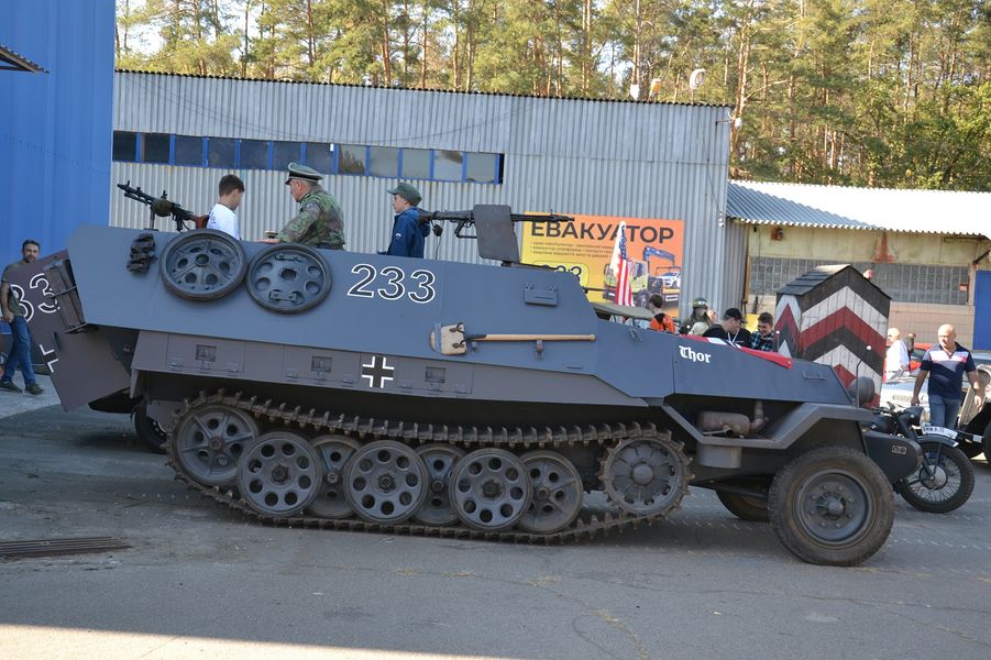 військова техніка