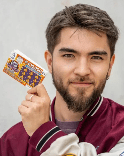 Шахрай, злочинець, вкрав кредитну картку Шахрай, злочинець, вкрав кредитну картку, виграш у лотерею, гроші, приз, вечірка, не змогли відкрити банківський рахунок