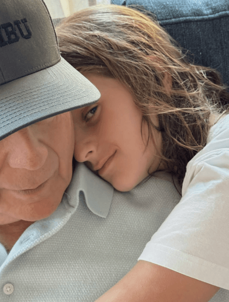 Брюс Уиллис с женой Эммой