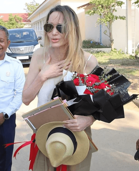 Анджелина Джоли