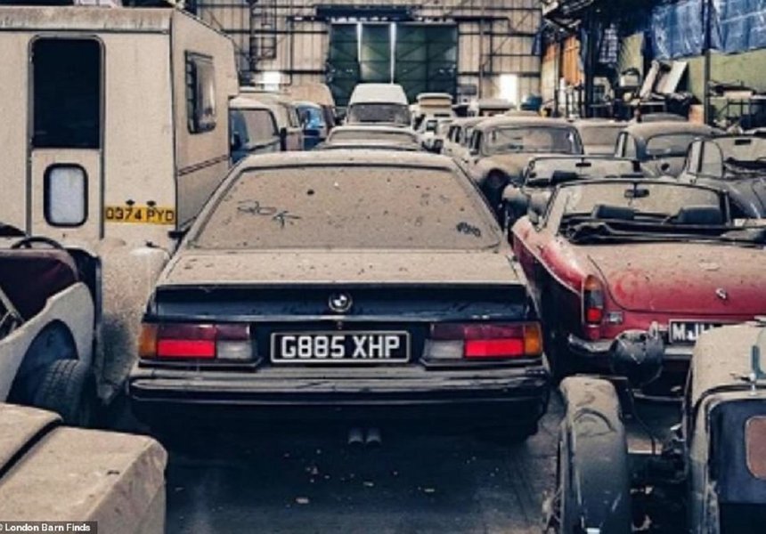 Чорний BMW 635CSI 1989 року — бензинове купе з мотором об'ємом 3430 см3 і автоматичною коробкою передач з орієнтовною ціною понад 22 тис. Доларів