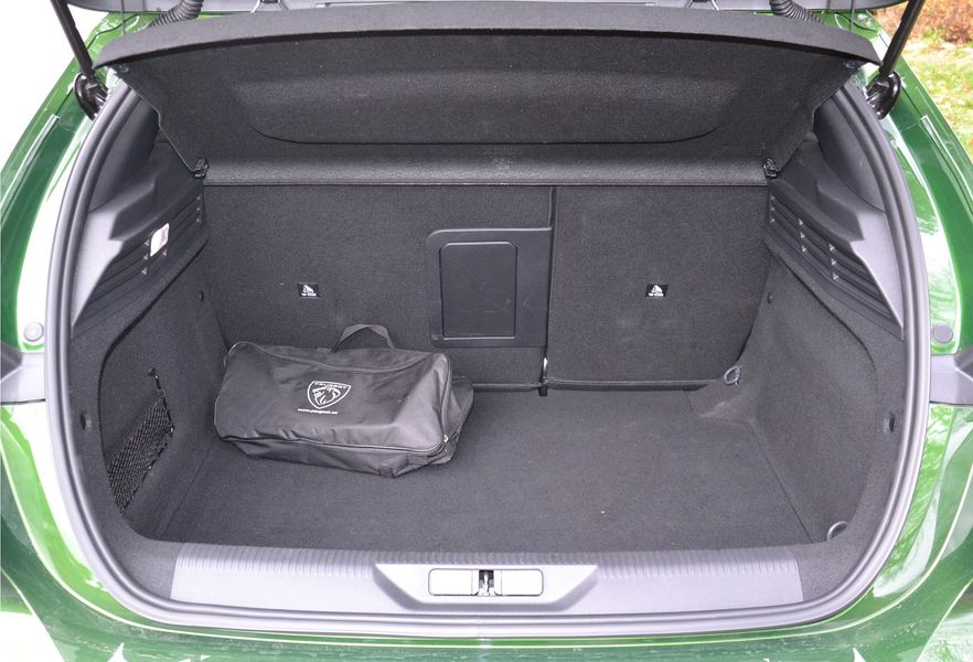 Peugeot 308, Peugeot 308 2023, новий Peugeot 308, Peugeot 308 в Україні