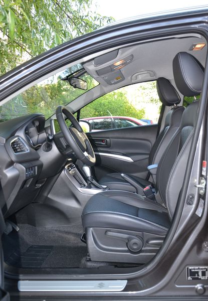 Передние сиденья Suzuki S-Cross, Suzuki S-Cross, Новый Suzuki S-Cross, Suzuki S-Cross 2023, кроссовер Suzuki