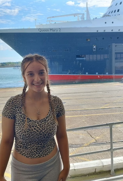 Бабушку с внучкой не пустили на круизный лайнер, проблема с визами, документы для путешествия в США, скандал