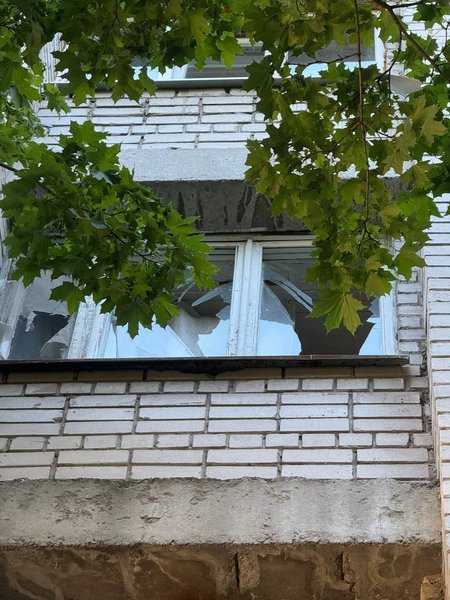 Жители пострадавшего от российской ракеты дома