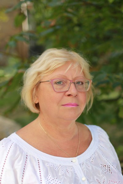 

Лариса Лохвицкая: "У нас идет война, и мы только-только начинаем становиться на нормальный путь развития. Нам нужно объединиться и поддержать государство, чтобы снова не потерять его"
