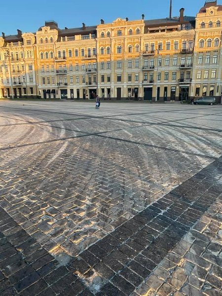 Софийская площадь, дрифт на Софийской площади, уборка Софийской площади