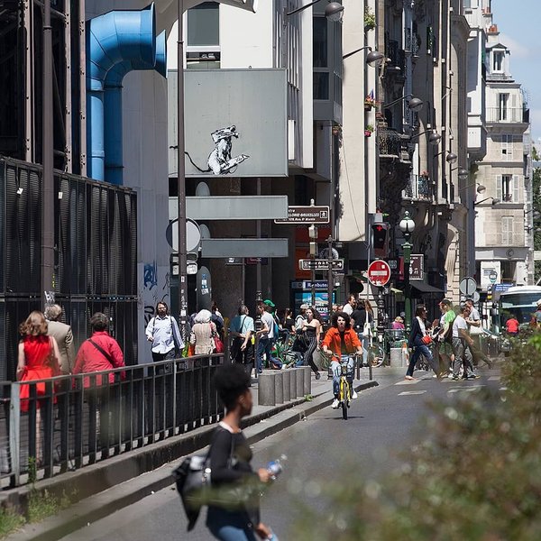 бенксі, графіті, щур із ножем, крадіжка, париж