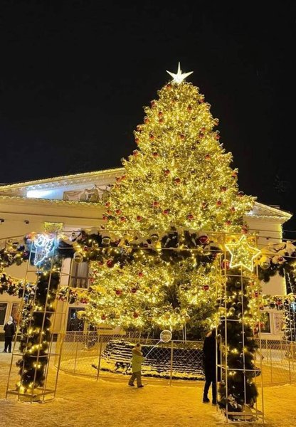 ялинка Маріуполь, Маріуполь Україна, Маріуполь до окупації, Маріуполь 2020