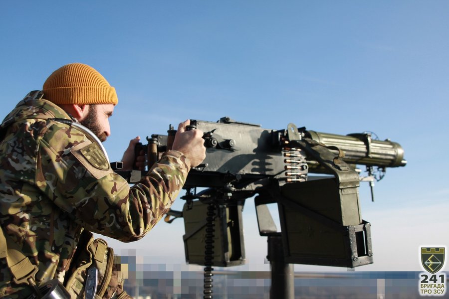 Дронспаренная установка пулеметов Максим