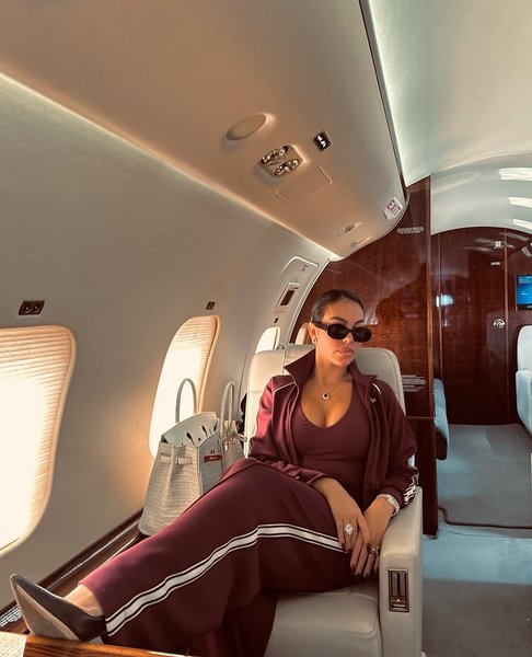 Самолет Роналду