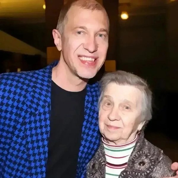 Як виглядають Сергій Сосєдов з мамою