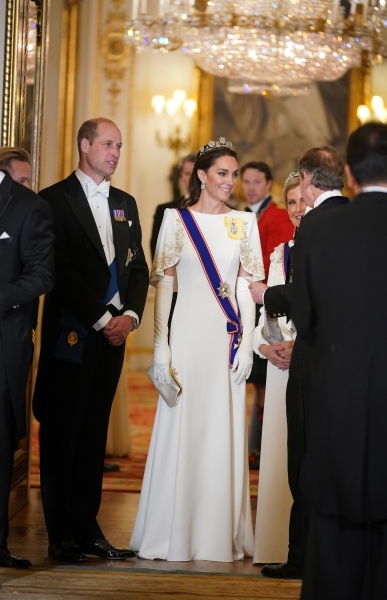 кейт мидълтън прием с тиара на принц уилям ноември 2023 г