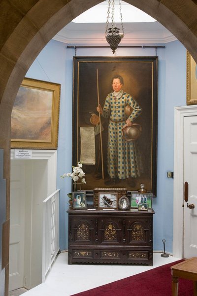 Замок Манкастер, Юэн Фрост-Пеннингтон, замок с призраками, замок с приведениями, замок в англии