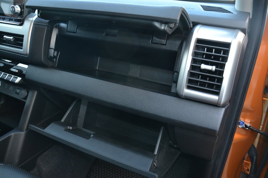 бардачок Mitsubishi L200, новый Mitsubishi L200, пикап Mitsubishi L200, Mitsubishi L200, Mitsubishi L200 2025