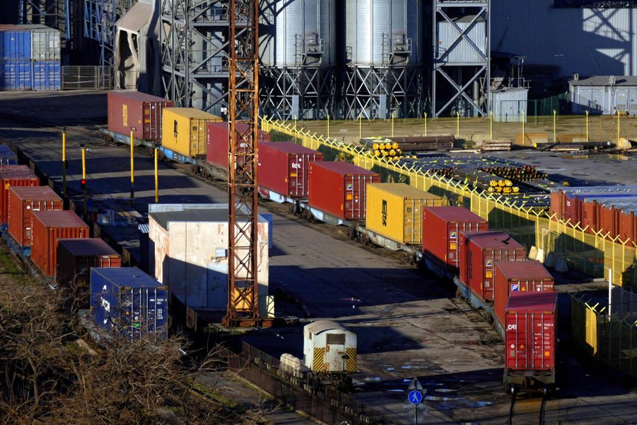 Одесса, одесский порт, грузы в порту, логистика, блокада морских портов