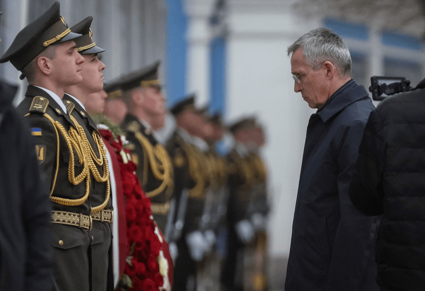 Єнс Столтенберг прибув до Києва з неоголошеним візитом