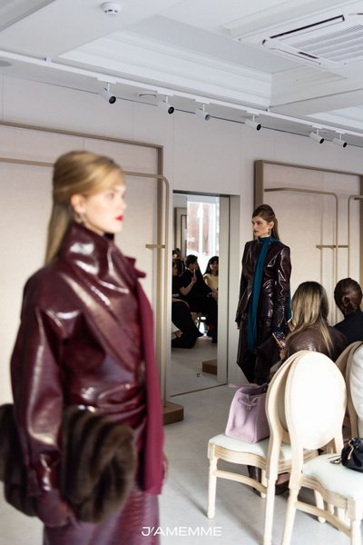 Ukrainian Fashion Week — у Києві відбувся показ дебютної колекції