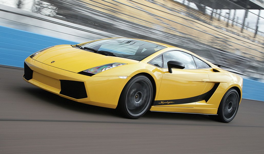 Lamborghini Gallardo (2003–2013). На фото — облегченная версия Gallardo Superleggera, представленная в 2007 году