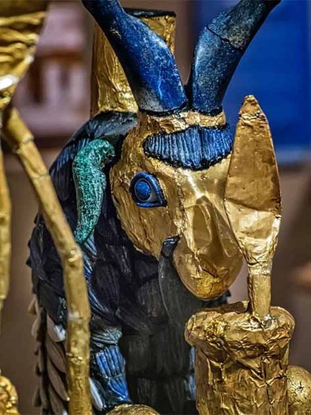 ученые, археология, баран, козлы, артефакт, статуя, скульптура, раскопки, кладбище, шумеры, Ур, город, Ирак, реликвия, цивилизация, Авраам, церемония, искусство, музей, могила, захоронение, гробница, история, религия, ритуал