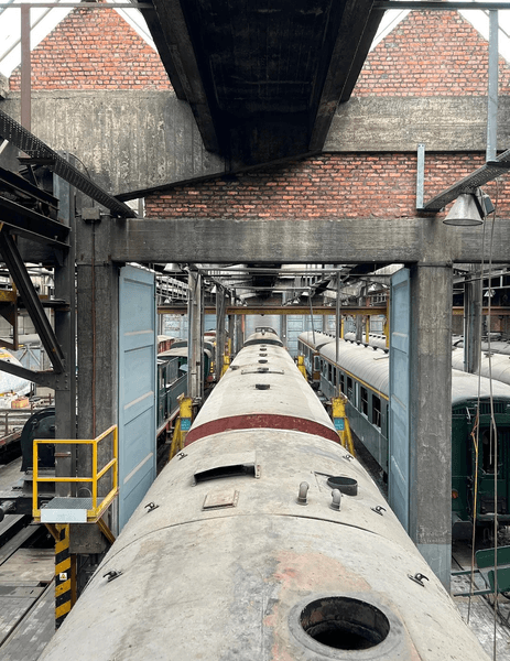 блогер ангар потяги