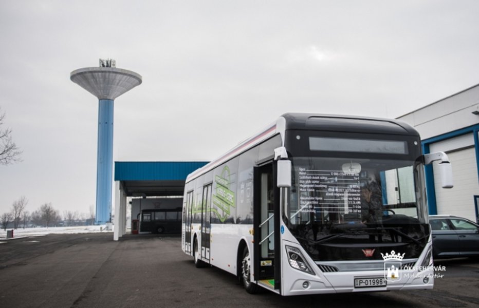 Новый электрический автобус "Икарус"