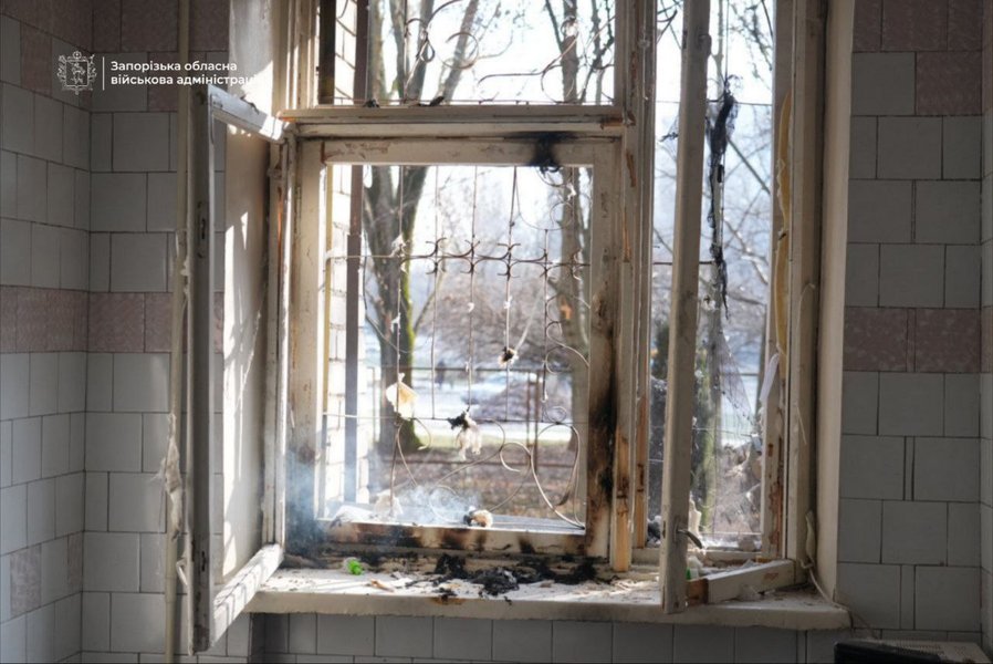 Пологовий будинок у Запоріжжі після удару ЗС РФ 1 лютого 2026 року Пологовий будинок у Запоріжжі після удару ЗС РФ 1 лютого 2026 року