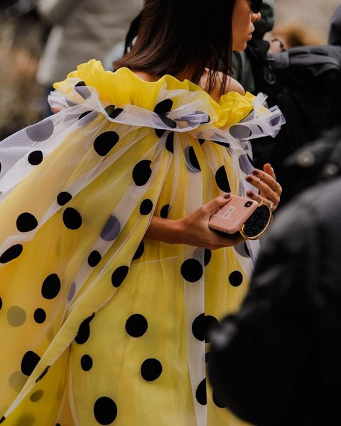 тренды, мода, принты, цветы, горошек, вертикальная полоска, весна 2021