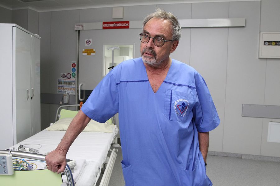 кардиохирург из Швейцарии