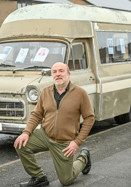 Дом на колесах, старый фургон, винтажный фургон, городской совет, мужчине запретили парковаться, наносит ущерб, жалоба соседей