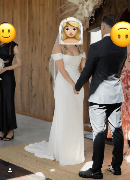 Сватба, младоженец в Crocs Булката, шаферката, младоженецът облече Crocs, развод след сватбата, призова да напусне съпруга си, смешни неща на сватбата,