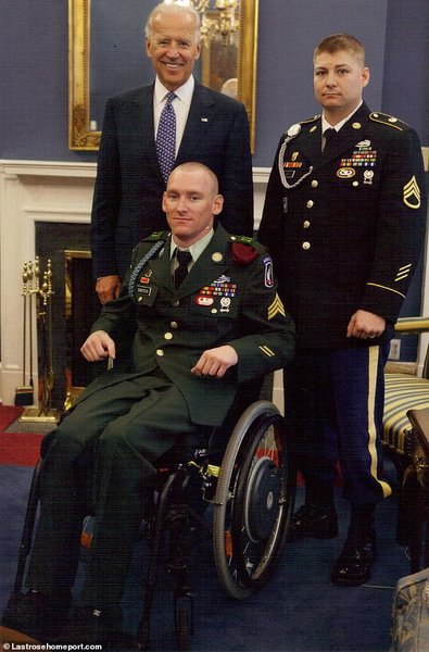 Сержант Ніколас Ранстад , Джо Байден