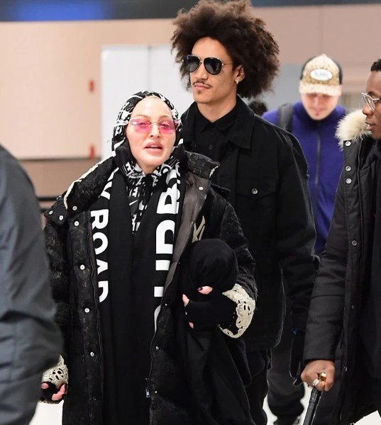 Мадонна, Новый год